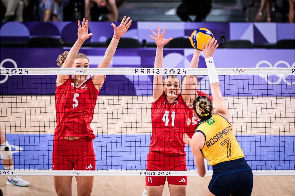 Rosamaria atakuje w meczu Polska - Brazylia Rosamaria atakuje w meczu Polska - Brazylia