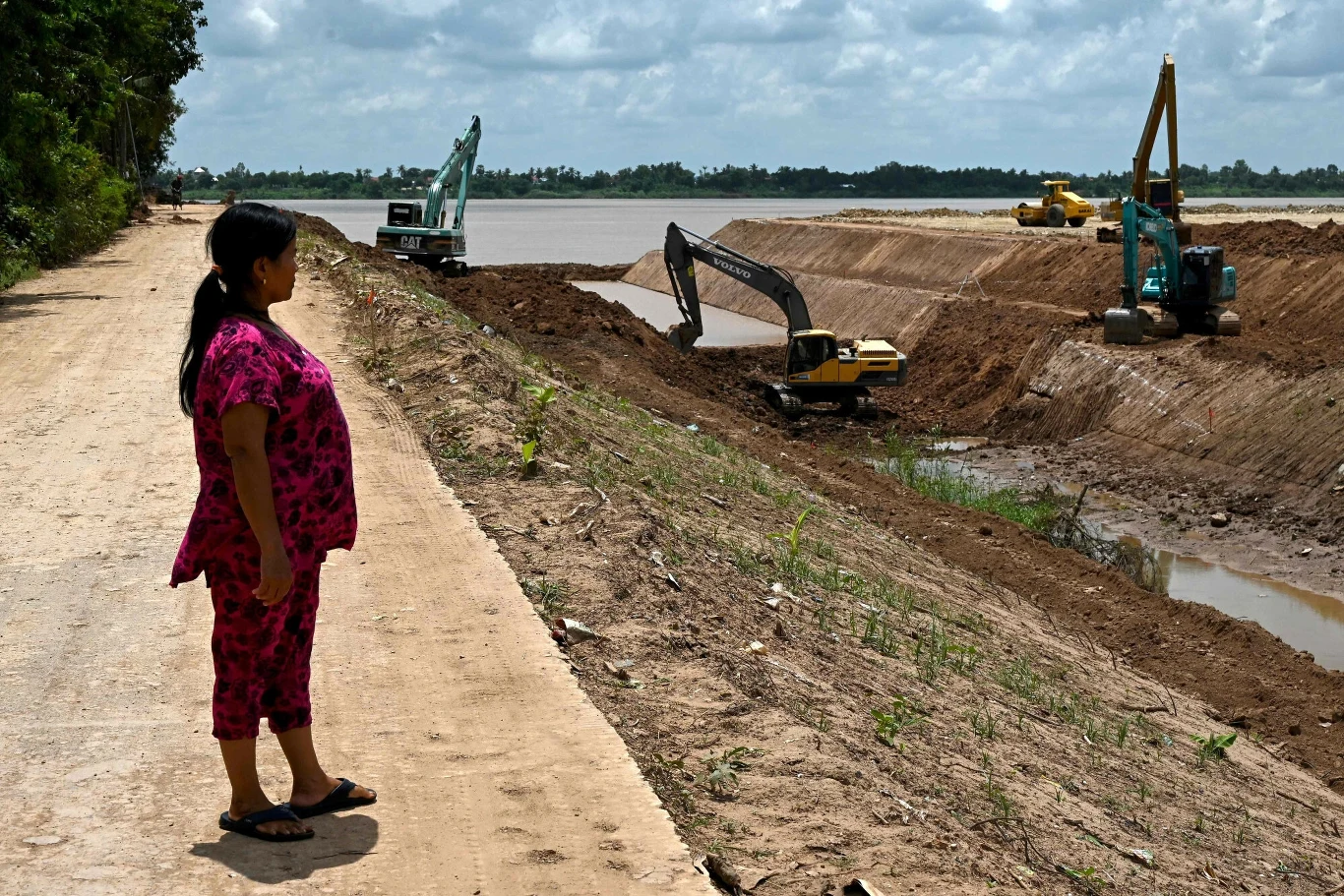 Rząd Kambodży świętuje. Premier kraju Hun Manet zainaugurował kontrowersyjny projekt budowy kanału o wartości 1,7 miliarda dolarów  