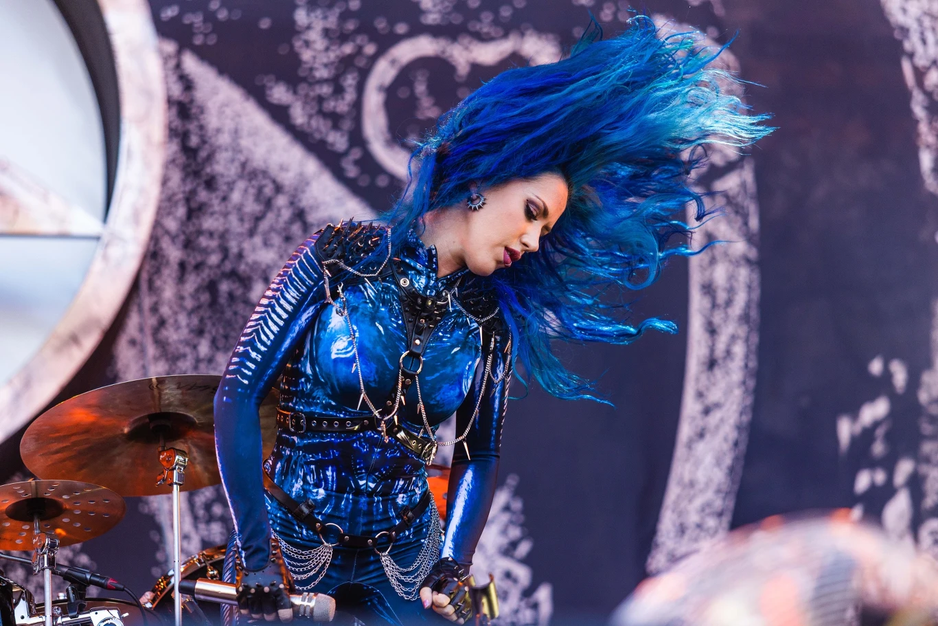 Alissa White-Gluz (Arch Enemy) w akcji Alissa White-Gluz (Arch Enemy) w akcji