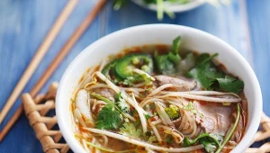 Kolendra jest nawet zdrowsza od pietruszki. Zbije cukier i cholesterol, ochroni serce