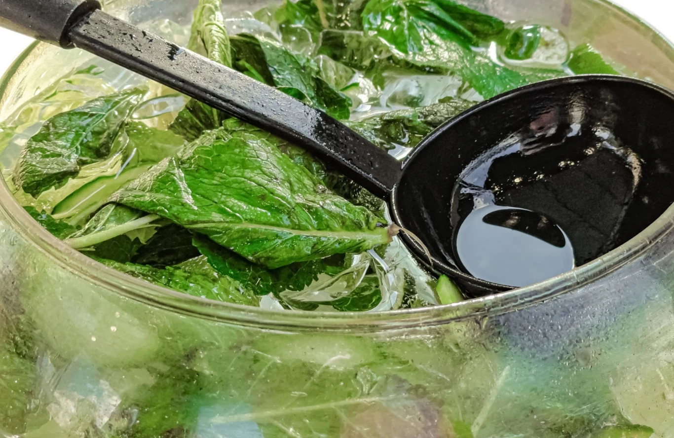 Miętowy napój na letnie upały Miętowy napój na letnie upały