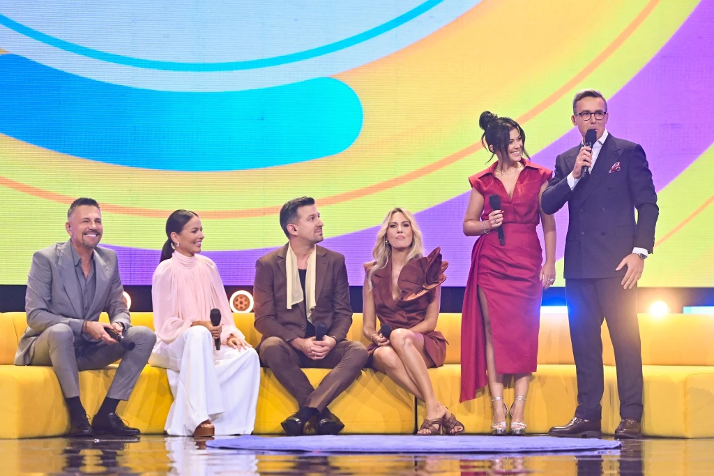 Prezenterzy "halo tu polsat" - Krzysztof Ibisz, Paulina Sykut-Jeżyna, Maciej Rock, Agnieszka Hyży, Katarzyna Cichopek, Maciej Kurzajewski