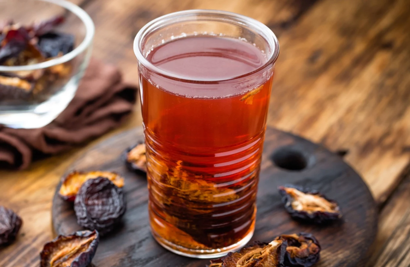 Ten prosty napój pokazała mi teściowa. Piję raz dziennie, a kilogramy spadają Ten prosty napój pokazała mi teściowa. Piję raz dziennie, a kilogramy spadają