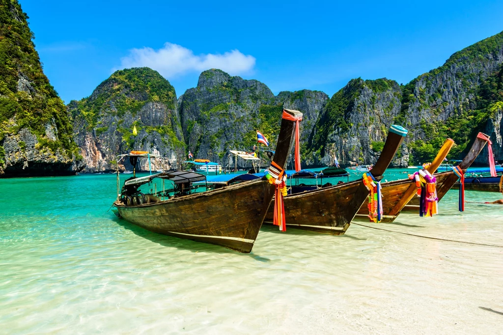 Maya Bay to rajska plaża, która uchodzi za najpiękniejszą w Tajlandii