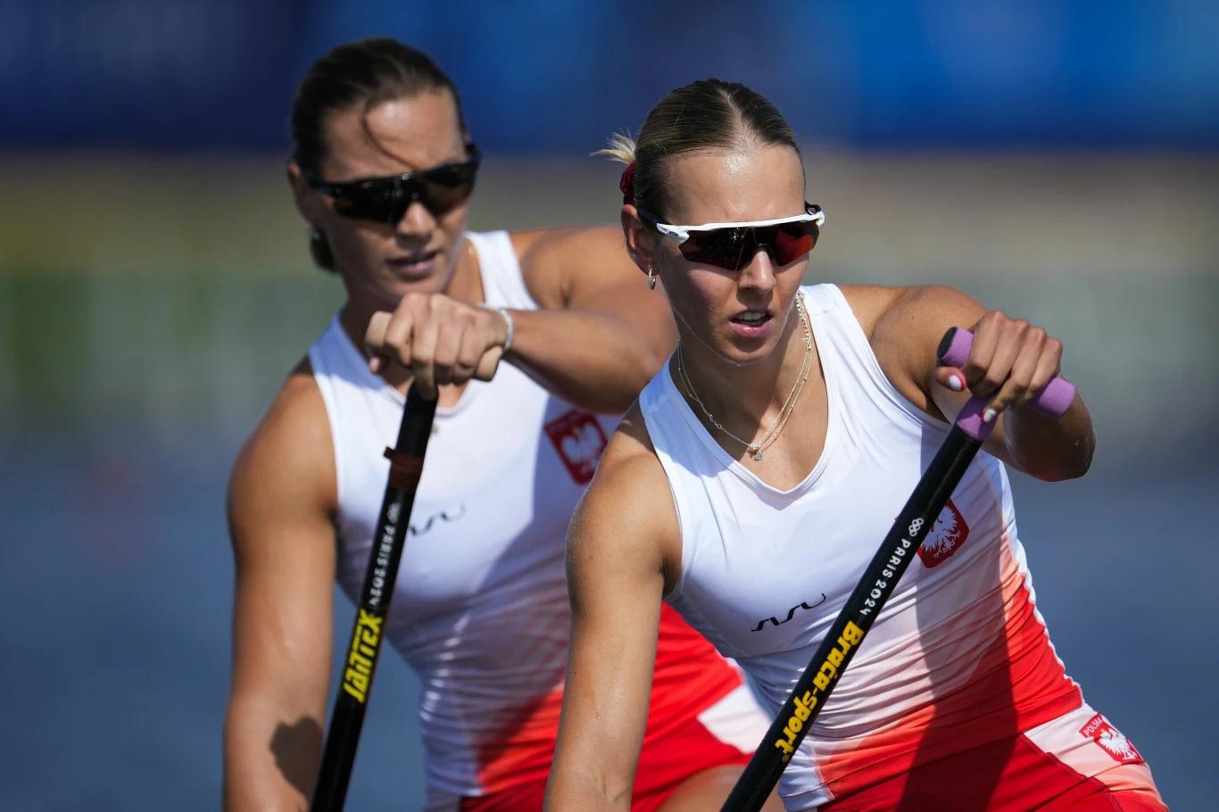 Polskie kanadyjkarki Dorota Borowska i Sylwia Szczerbińska w biegu eliminacyjnym w konkurencji dwójek na 500 m kobiet Polskie kanadyjkarki Dorota Borowska i Sylwia Szczerbińska w biegu eliminacyjnym w konkurencji dwójek na 500 m kobiet
