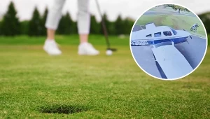 Lądujący samolot prawie uderzył w golfistę