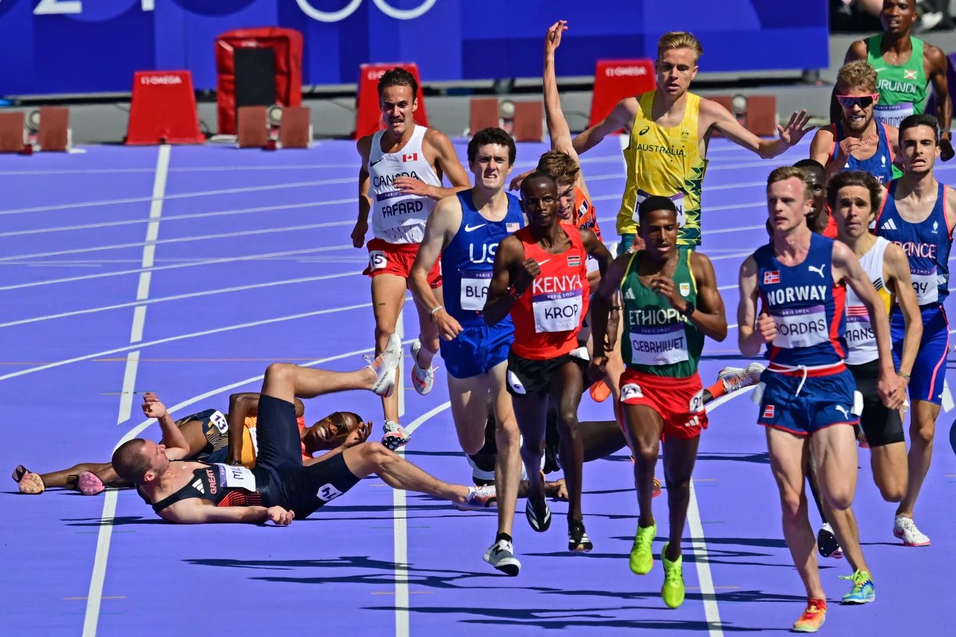 pierwsza sesja biegowa na 5000 metrów na igrzyskach olimpijskich w Paryżu pierwsza sesja biegowa na 5000 metrów na igrzyskach olimpijskich w Paryżu