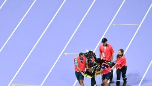 Lamecha Girma został zniesiony na noszach