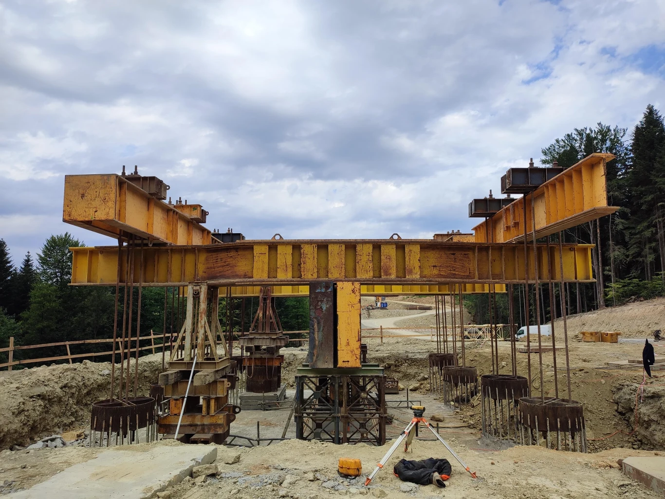 Próbne obciążenie pali jednej z podpór