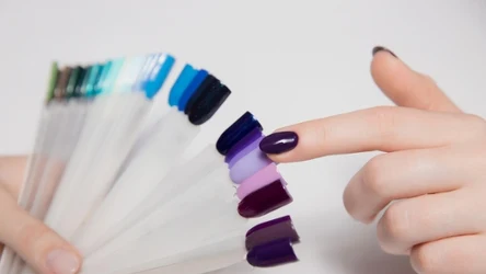 Co symbolizują kolory paznokci?