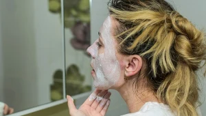 Część wykorzystaj w kuchni, resztę nałóż na twarz. Wygładza zmarszczki jak żelazko