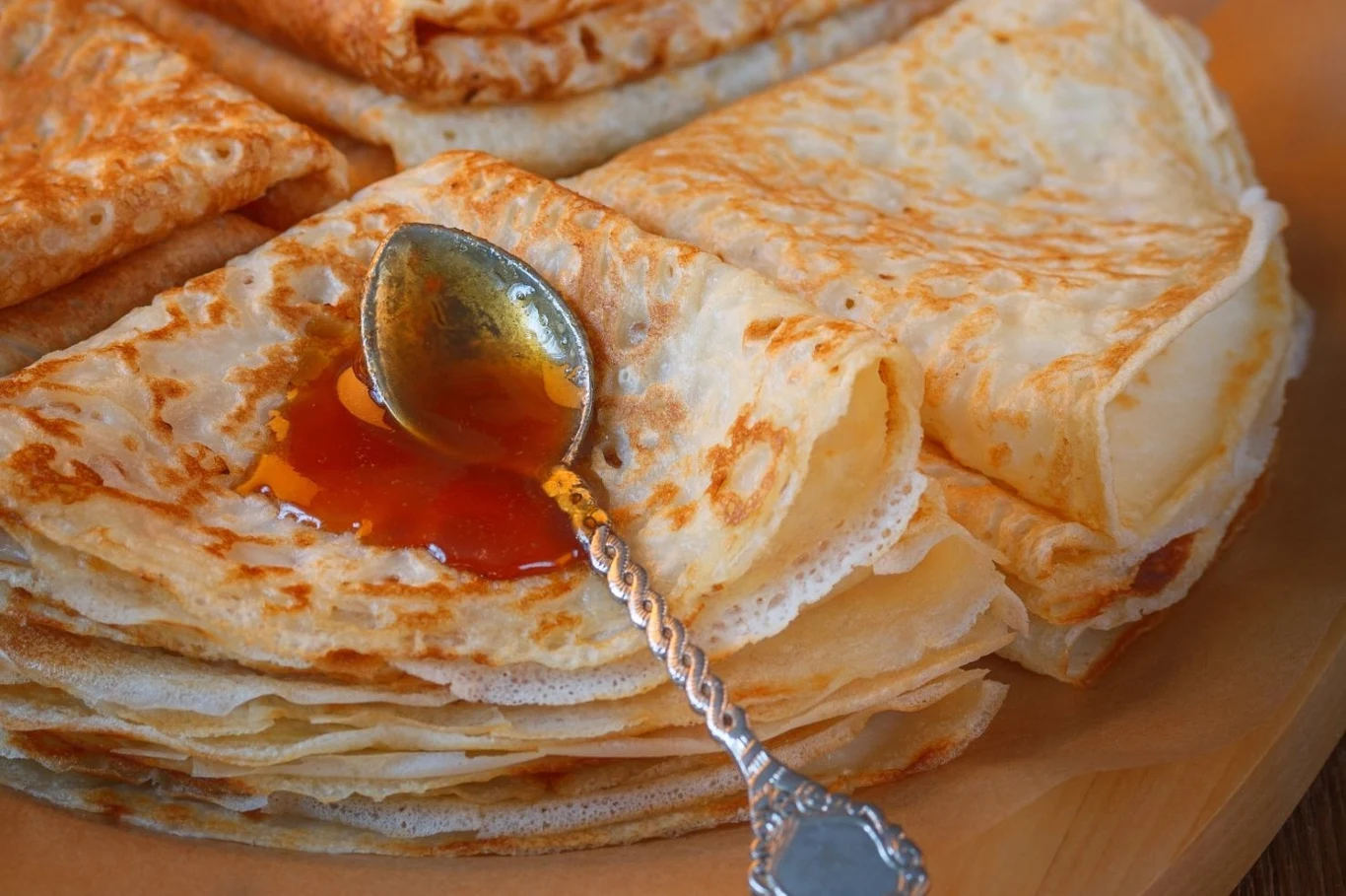 Masełko jabłkowe sprawdzi się doskonale do naleśników Masełko jabłkowe sprawdzi się doskonale do naleśników