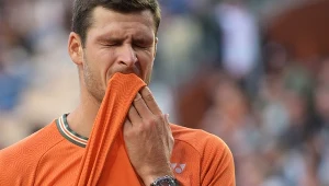 Ledwie Hurkacz wyszedł na kort po kontuzji i falstart. Musiał opuścić arenę