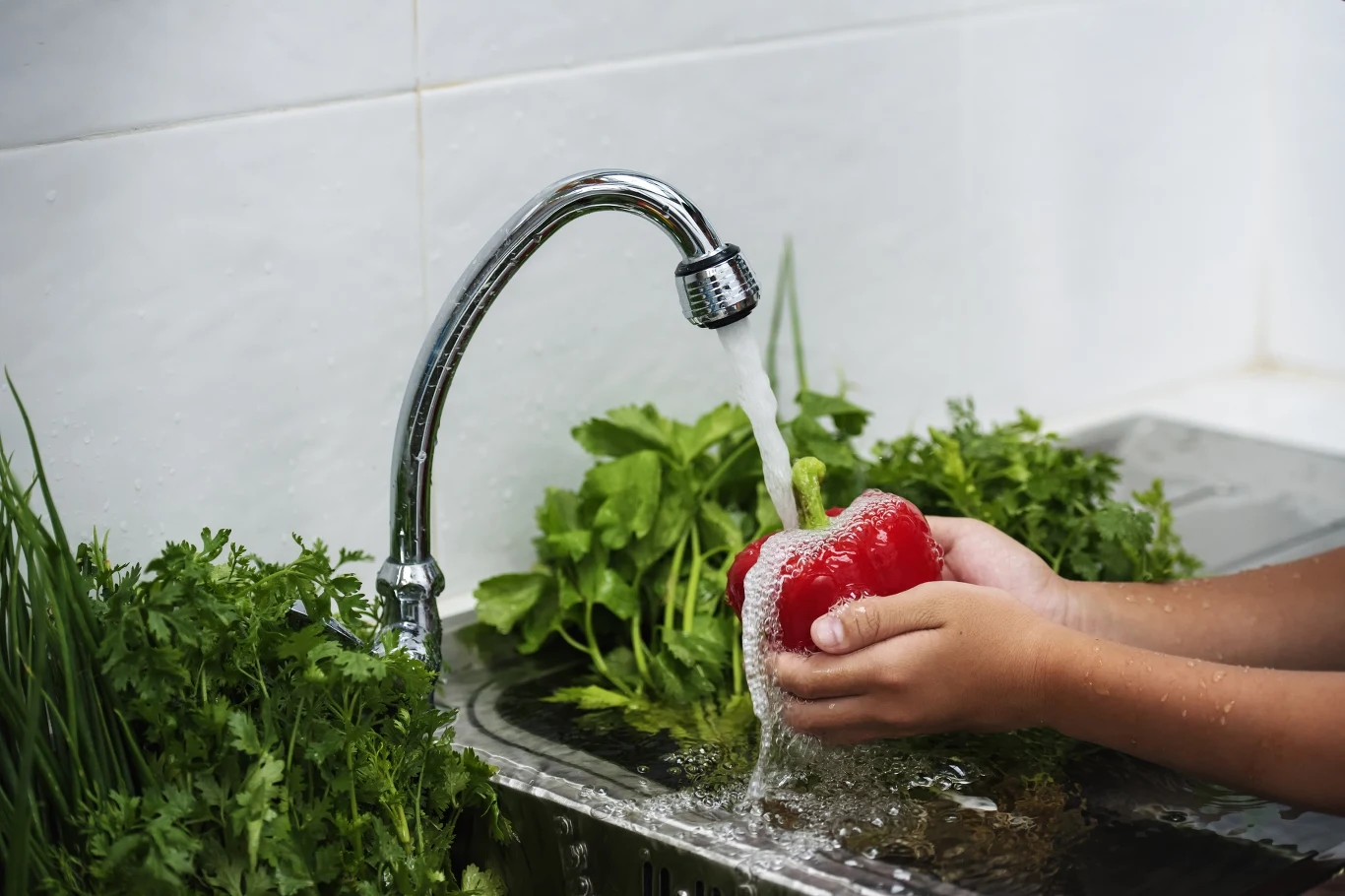 Rząd chce, aby pierwsze tysiąc litrów wody kosztowało symboliczną złotówkę Rząd chce, aby pierwsze tysiąc litrów wody kosztowało symboliczną złotówkę