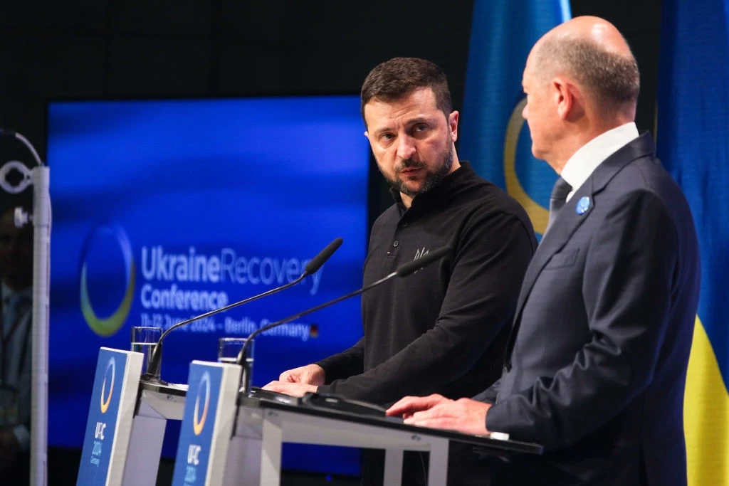 Atak Ukrainy. Na zdjęciu prezydent Wołodymyr Zełenski oraz kanclerz RFN Olaf Scholz