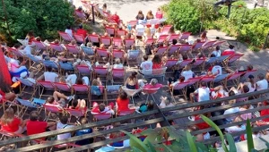 Wieża Eiffla miała zadrżeć. Polscy kibice przejęli miejsce w samym sercu Paryża