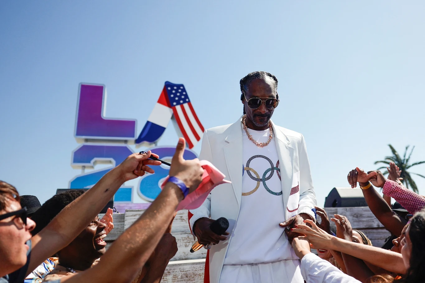 Snoop Dogg na ceremonii zamknięcia igrzysk w Paryżu