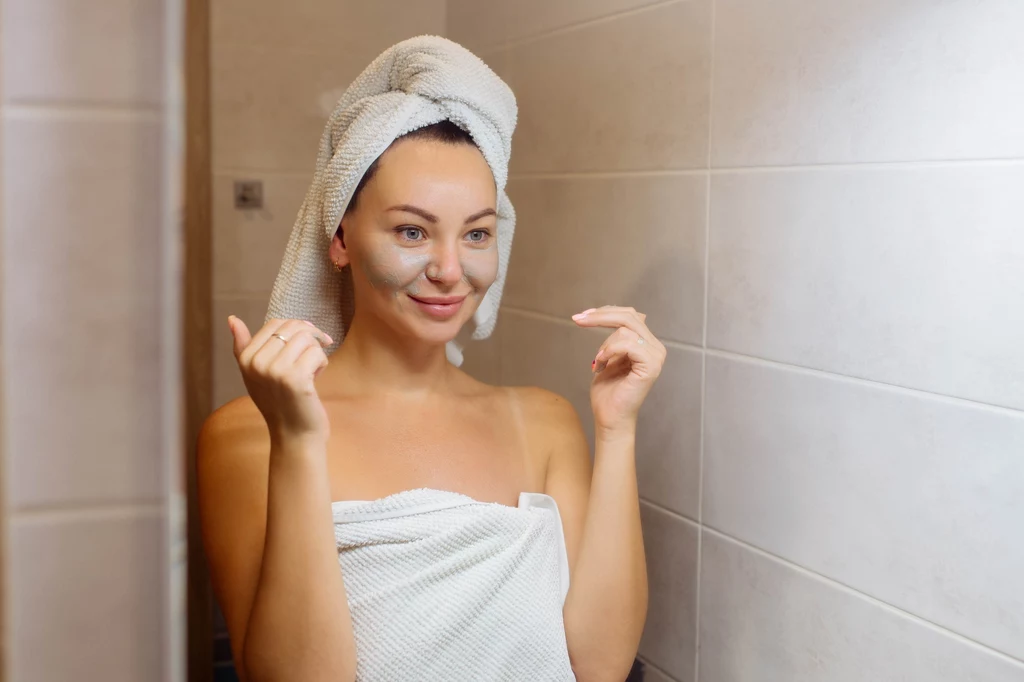 Cały rytuał “everything shower" dzieli się na trzy etapy