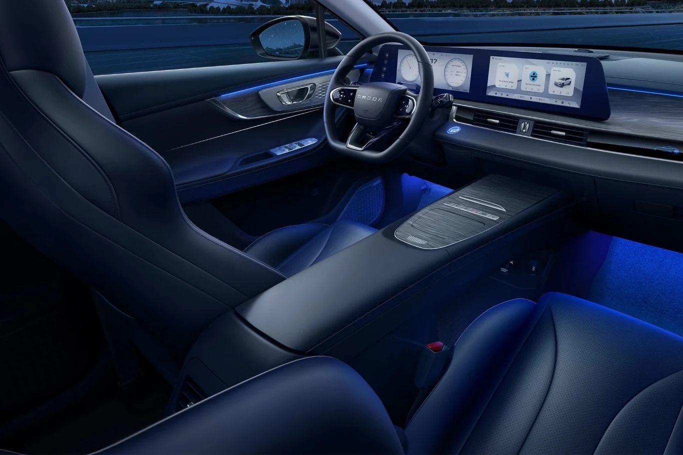 Omoda 5 dostępna jest w dwóch wersjach wyposażenia - Comfort i Premium. Omoda 5 dostępna jest w dwóch wersjach wyposażenia - Comfort i Premium.