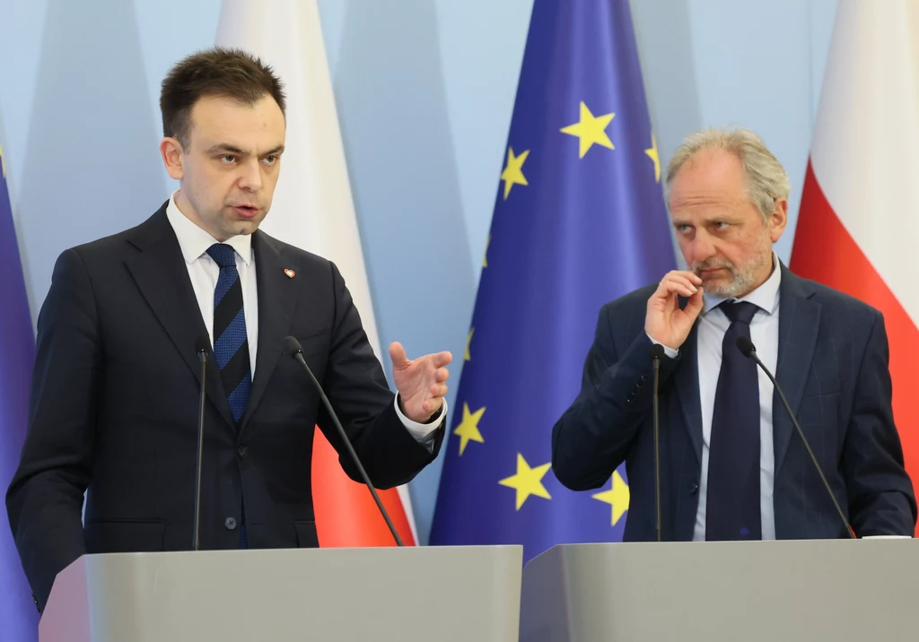 Minister finansów Andrzej Domański i wiceminister finansów Jarosław Neneman głowią się nad reformą składki zdrowotnej
