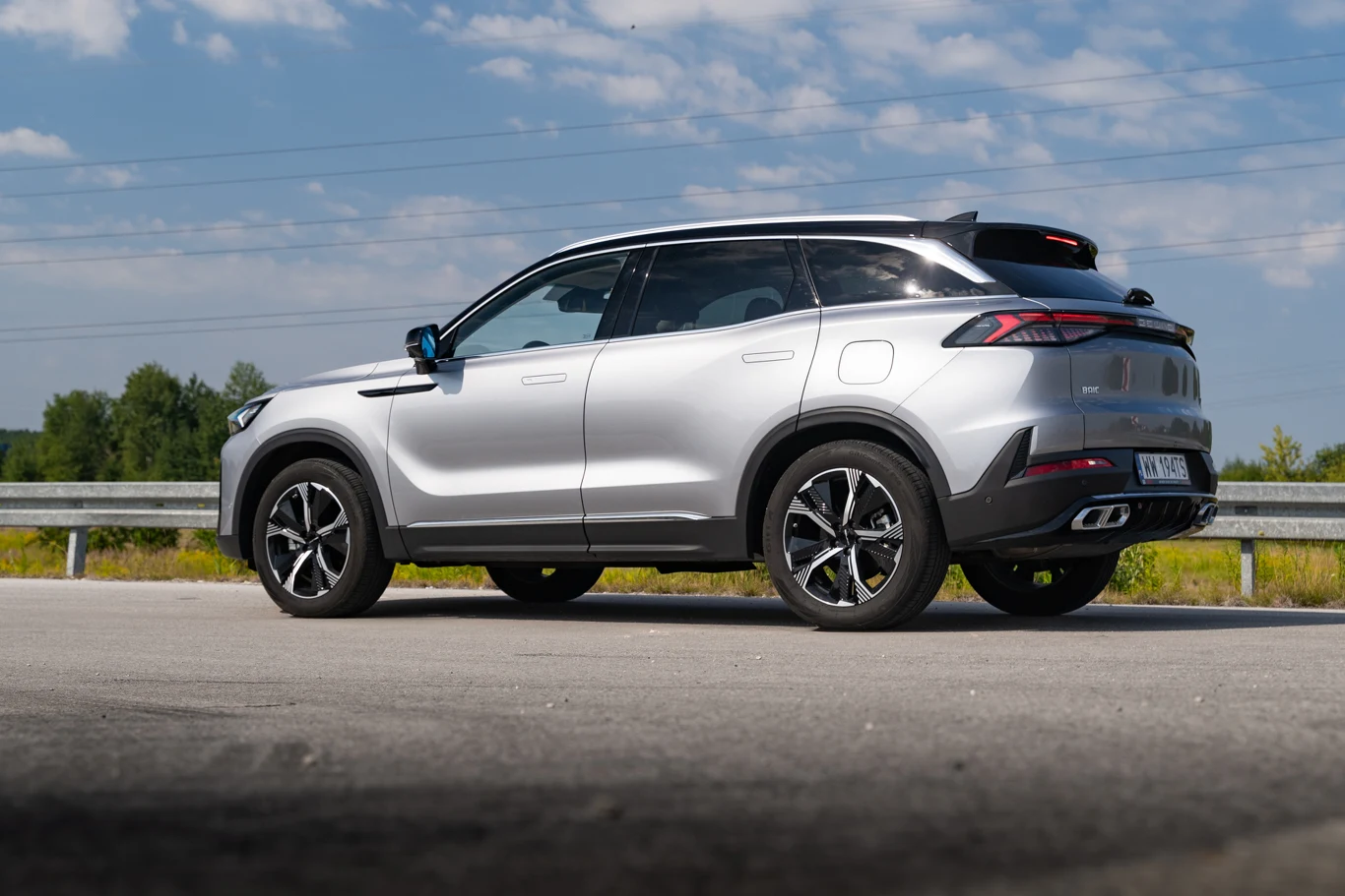 BAIC Beijing 7 mierzy 4745 mm, rozstaw osi to solidne 2800 mm.