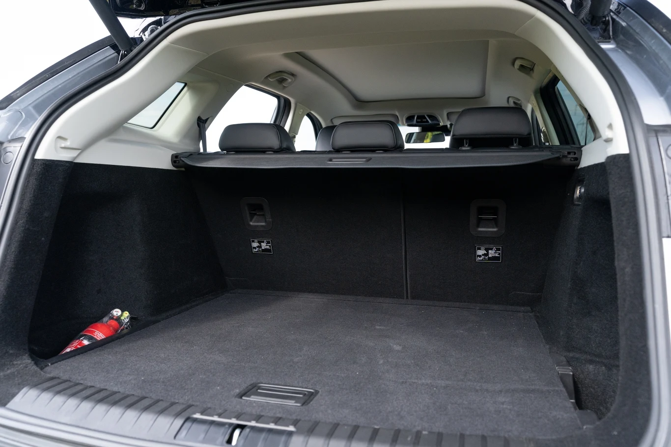 Pojemność bagażnika wydaje się większa niż podaje producent, na nasze oko wynosi najmniej 500 litrów