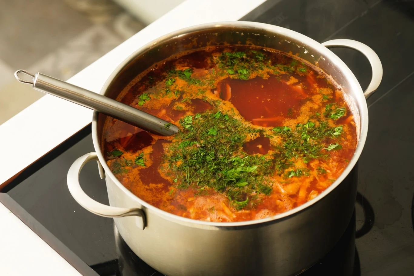 Warzywna i gęsta zupa ajwarowa Warzywna i gęsta zupa ajwarowa