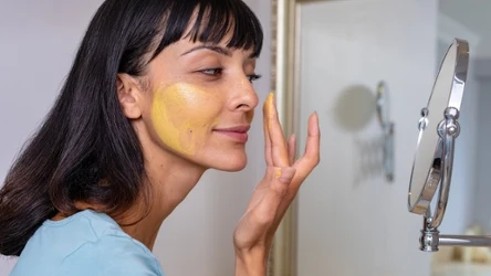 W przygotowaniu domowej maseczki nie ma nic trudnego, a potrafi ona zdziałać cuda