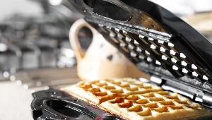 Zaschnięte resztki ciasta w gofrownicy to przeszłość. W ten sposób szybko ją wyczyścisz