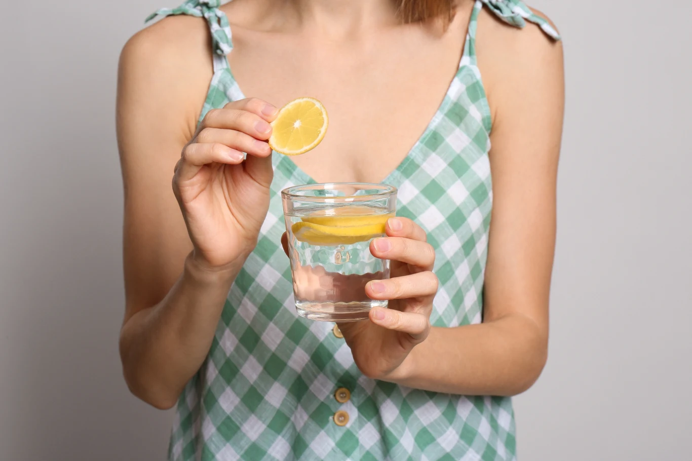Odpowiednie nawodnienie pomaga odkwasić organizm 