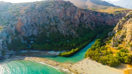 Plaża Preveli to jedna z najpiękniejszych wysp na greckiej Krecie. 