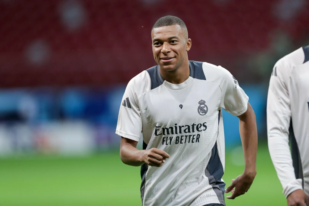Kylian Mbappe na treningu Realu Madryt w Warszawie