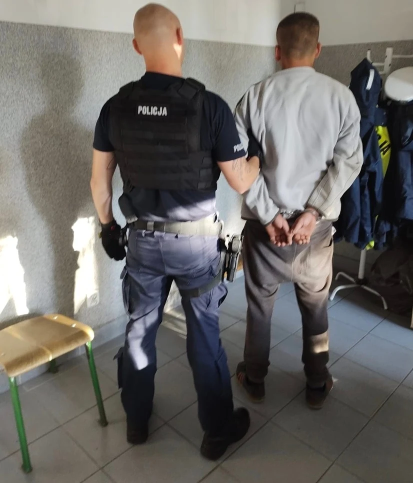 Pijany 30-latek przyjechał samochodem do szpitala z kuriozalnego powodu