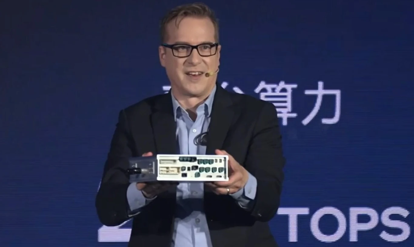 Gotowy zestaw z układem A760A do zainstalowania w samochodzie