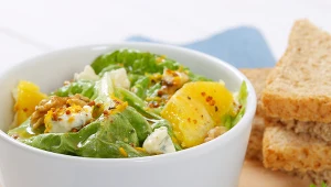 Kapusta pekińska jest nie tylko smaczna - praktycznie nie ma kalorii, za to stanowi bogate źródło witamin i składników odżywczych