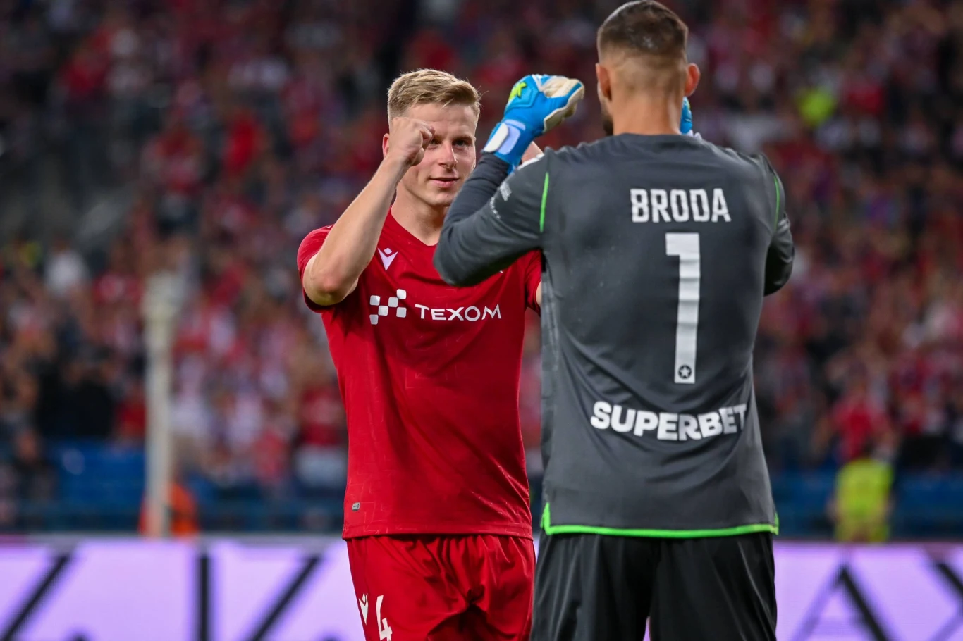 Kamil Broda bronił wybornie i sam trafił do siatki rywali w serii rzutów karnych Kamil Broda bronił wybornie i sam trafił do siatki rywali w serii rzutów karnych