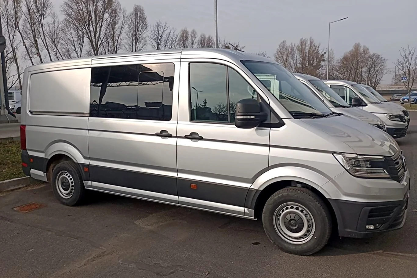 Nowe małe więźniarki. Bazę stanowi Volkswagen Crafter. Nowe małe więźniarki. Bazę stanowi Volkswagen Crafter.