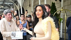 Kim Kardashian pokazała swoją obłędną sylwetkę. Uwagę przyciąga jeden szczegół