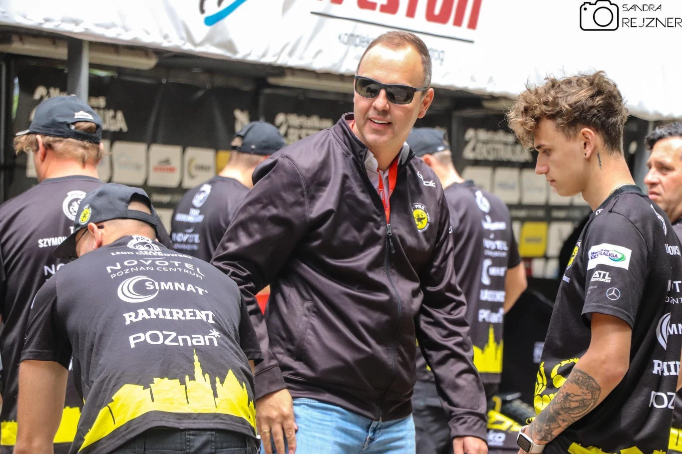 Na zdjęciu: Jakub Kozaczyk (w środku) Na zdjęciu: Jakub Kozaczyk (w środku)