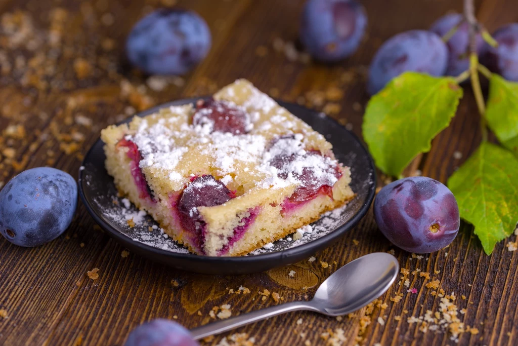 Ciasto ze śliwkami to idealna propozycja letniego deseru 