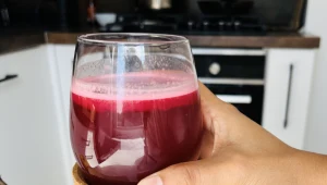 Szklanka dziennie wystarczy, by zachować zdrowie i urodę. To skarbnica witamin