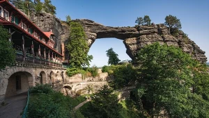 Ten park narodowy wygląda, jak z baśni. Znajduje się 2 godziny drogi od polskiej granicy 