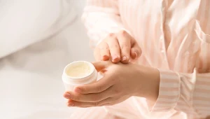 Maść nagietkowa to hit domowych apteczek w PRL-u. Remedium na problemy skóry i rany