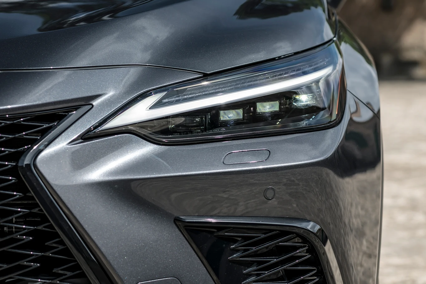 Lexus NX to najchętniej kupowany model marki w Polsce. Lexus NX to najchętniej kupowany model marki w Polsce.