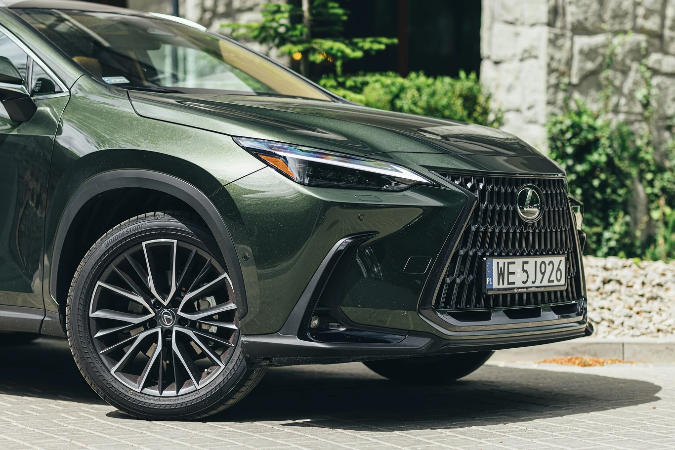 W pierwszych siedmiu miesiącach 2024 roku Lexusa NX sprzedano 3195 sztuk. W pierwszych siedmiu miesiącach 2024 roku Lexusa NX sprzedano 3195 sztuk.