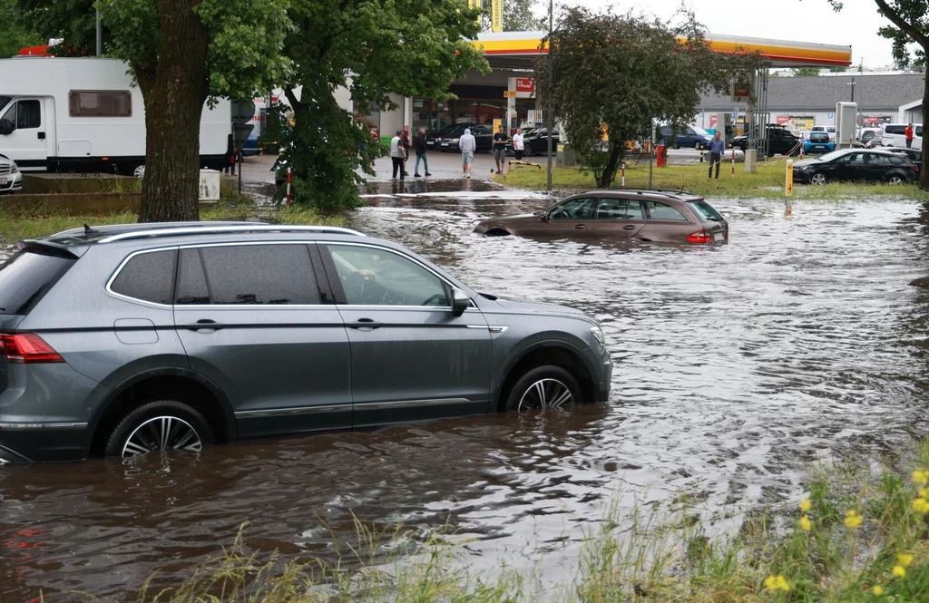 Po czym rozpoznać samochód po powodzi?