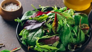 W Lidlu kupiła rukolę na sałatkę. Później okazało się, że zawierała "pasażera na gapę"