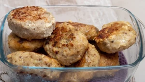 Ciotka robi te mielone od 40 lat. Są przepyszne, bo wbija do nich dokładnie tyle jaj