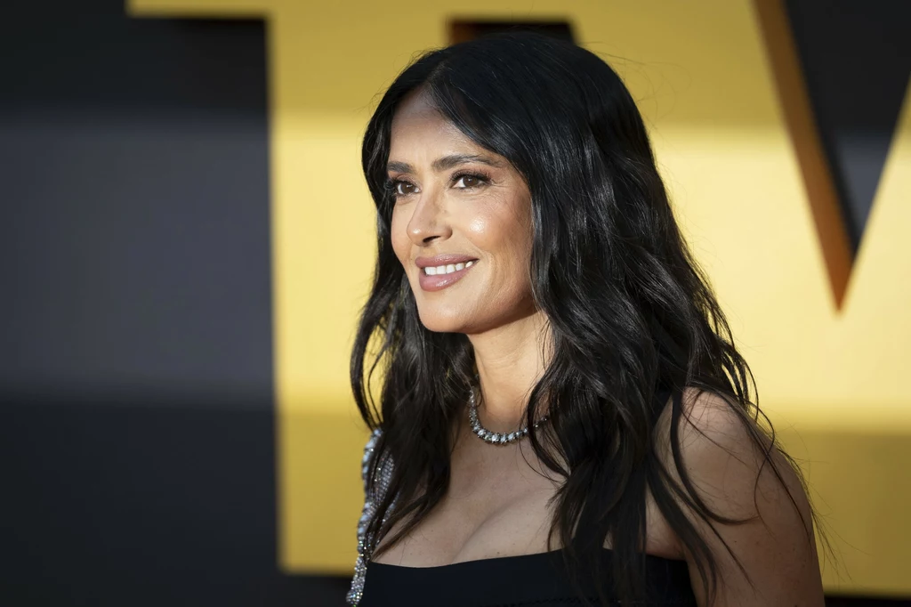 Salma Hayek znów zwróciła na siebie uwagę. Co za kreacja!