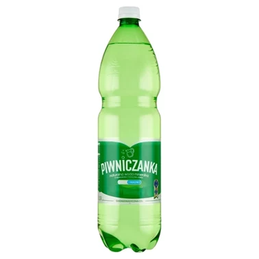 Piwniczanka Naturalna woda mineralna wysokonasycona CO₂ 1,5 l - 1